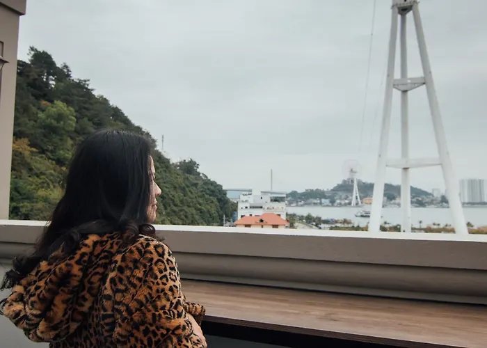 Jayden Halong Khách sạn